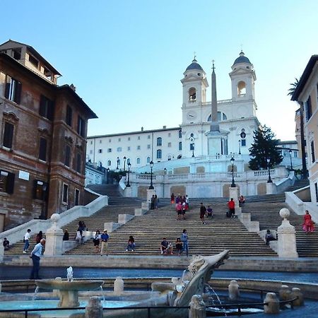 Elegant Apartment Nearby Trevi Fountain Roma Exterior foto