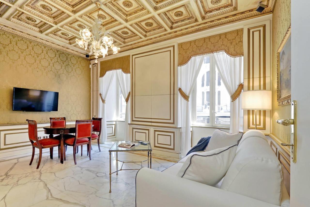 Elegant Apartment Nearby Trevi Fountain Roma Exterior foto