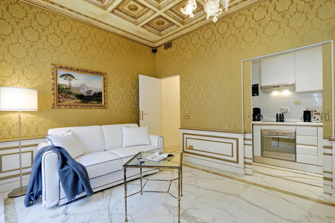 Elegant Apartment Nearby Trevi Fountain Roma Exterior foto