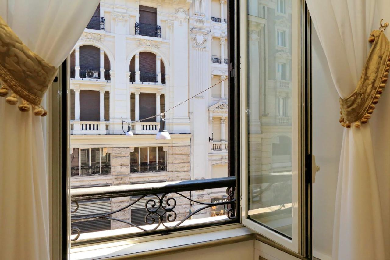 Elegant Apartment Nearby Trevi Fountain Roma Exterior foto