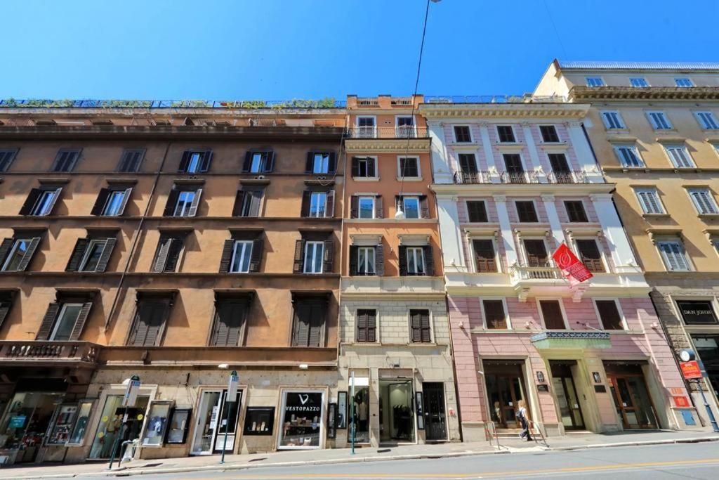 Elegant Apartment Nearby Trevi Fountain Roma Exterior foto